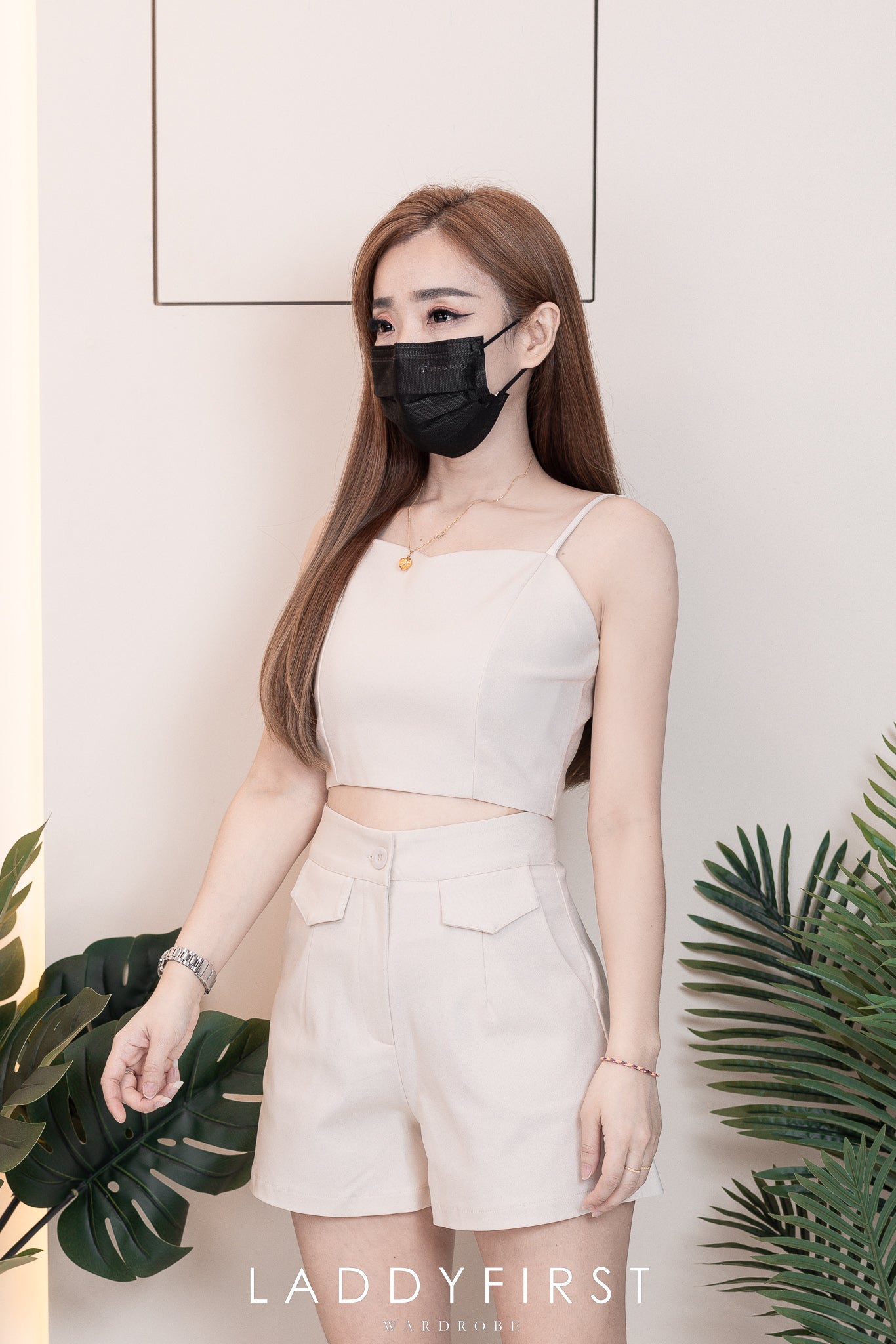 【SS80324】两件式时装西装套装 肩带无袖上衣，后中金属拉链肩带可调节➕ 西装高腰裤子，有口袋