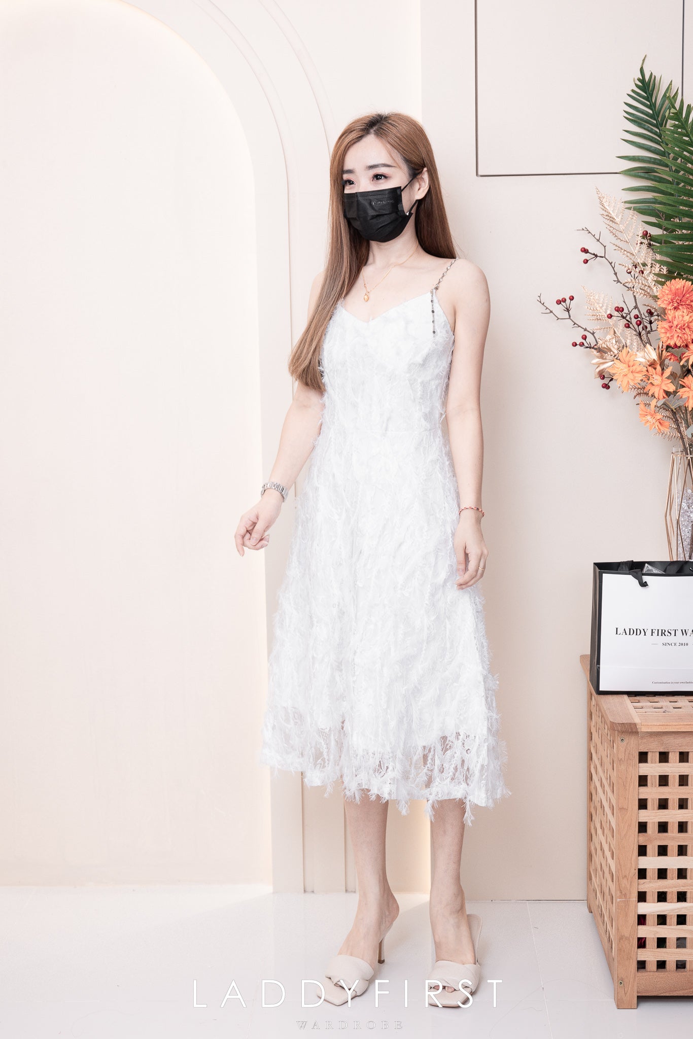 【D8229511】超仙美温柔风气质V领无袖蕾丝睫毛边连身裙子 ❤️❤️