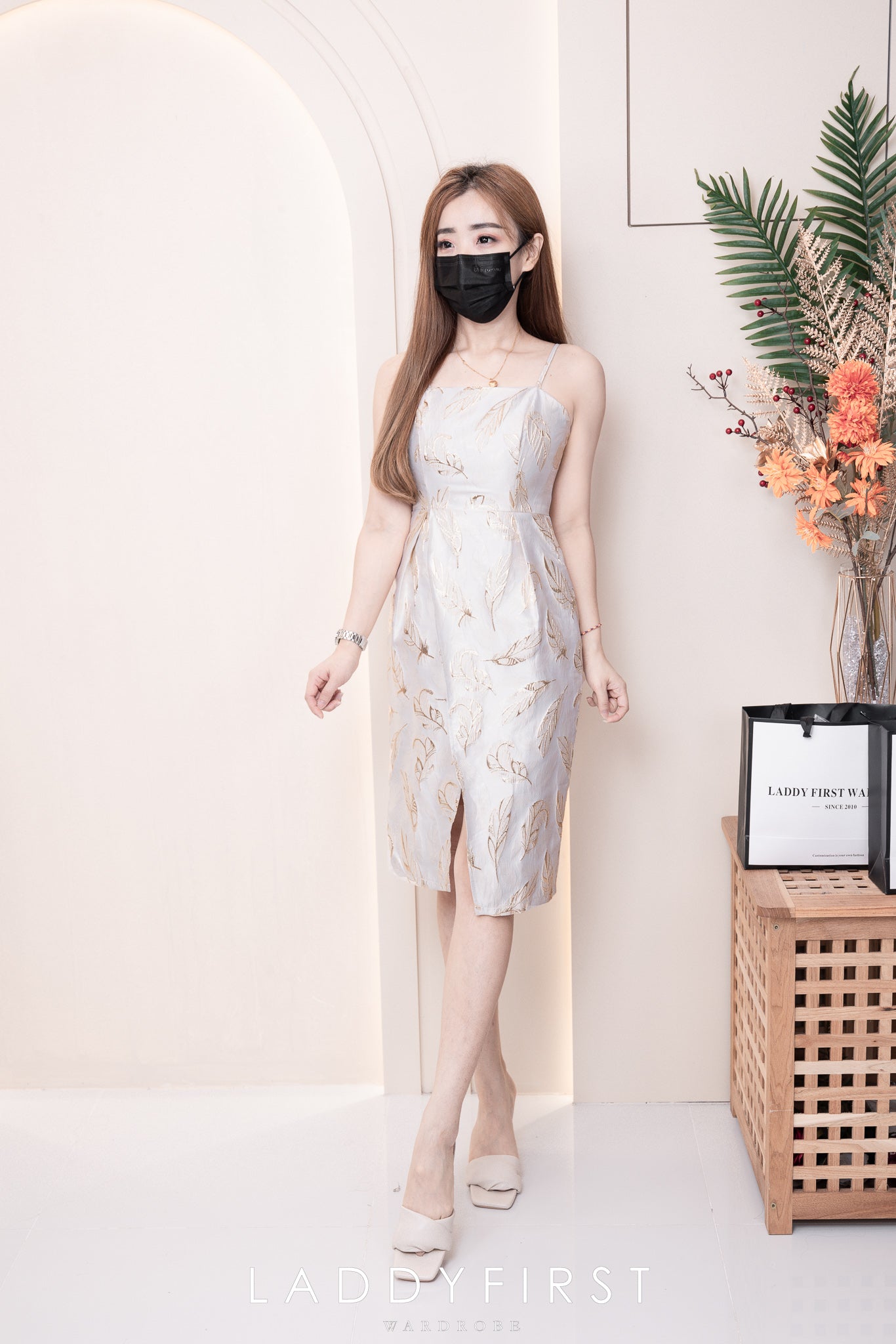 【D30681】自调无袖肩带高档提花开叉连身裙子，后中拉链 ❤️❤️