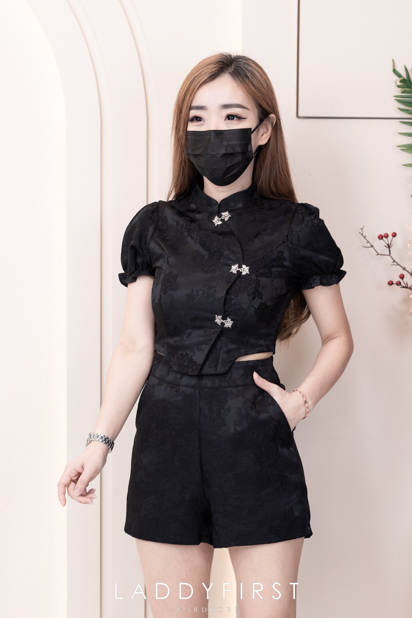 【SS22616】两件式提花气质时尚旗袍套装  提花泡泡短袖上衣➕提花高腰短裤，有口袋 ❤️❤️