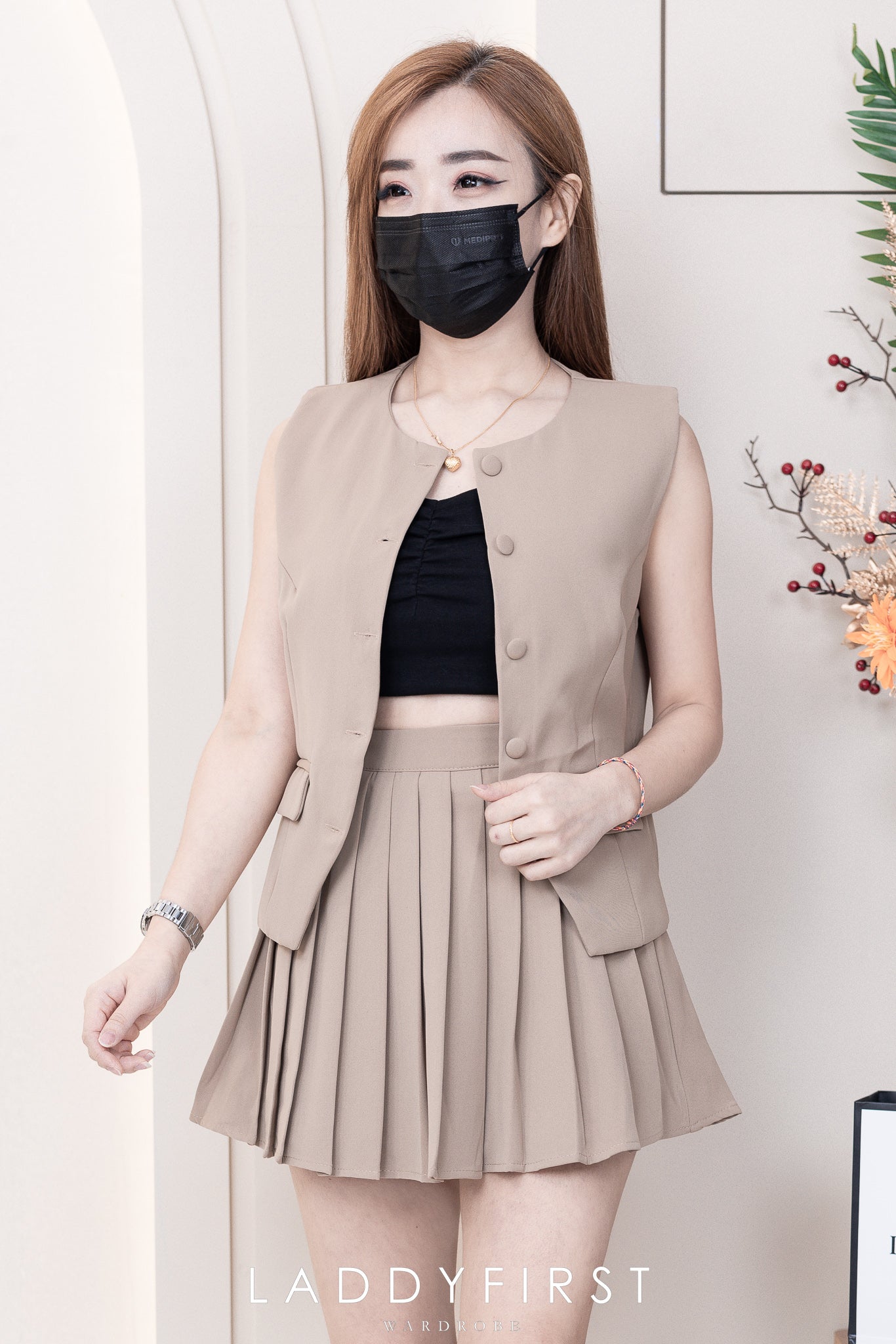 【SS1628】韩版风格气质西装套装 气质马甲无袖西装上衣外套，有口袋➕百褶西装高腰裤裙