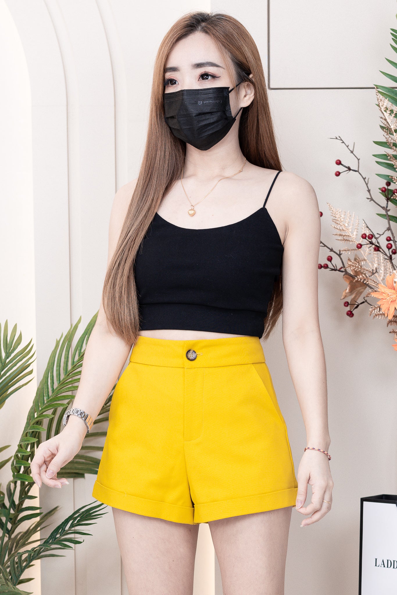 【S303971】🧧 宠粉福利回馈 🧧独家爆款中高腰西装高腰休闲百搭短裤，有口袋 #百搭必备款 ❤️❤️ 【B-R3-C3】