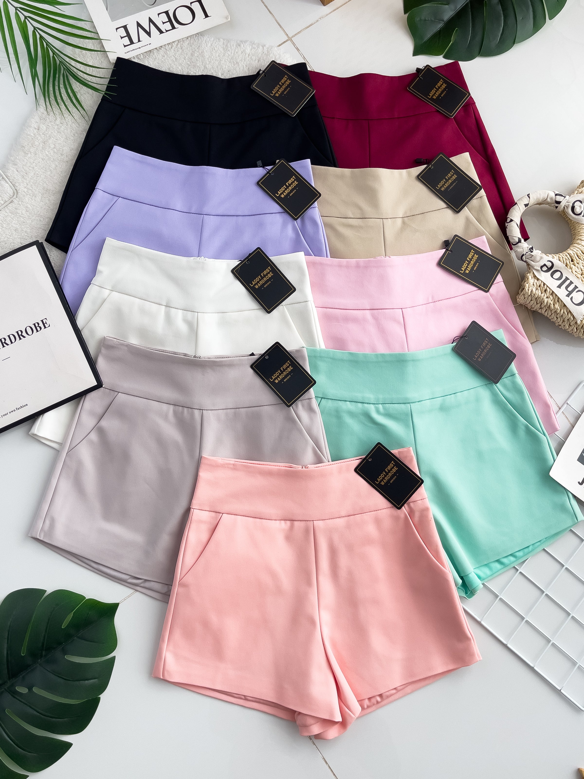 【S6644】【网站福利款✨】独家爆款【万能妹妹】高品质万能西装高腰休闲简约百搭短裤，后中隐形拉链，有口袋，内层加里布 #百搭必备 🔥🔥 【D-R1-C1】