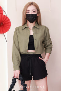 【SS3456】LFW独家小圆饼高品质两件式韩版简约时尚套装 翻领长袖宽松短版牛仔外套➕卫衣棉棉松紧腰休闲百搭短裤，有口袋 ❤️❤️ 【D-R1-C4】