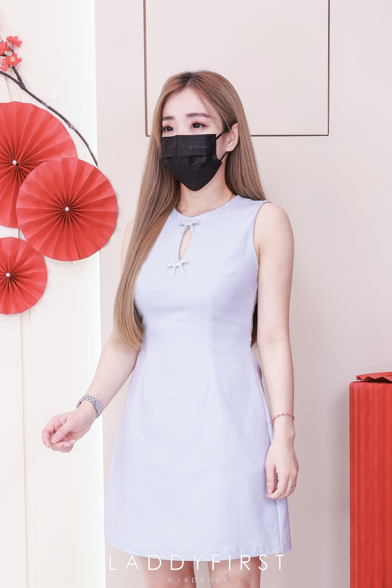【D81558 / 16401】高品质法式高端气质收腰无线西装连身裙子，闪钻蝴蝶结胸针点缀，有口袋 ❤️❤️
