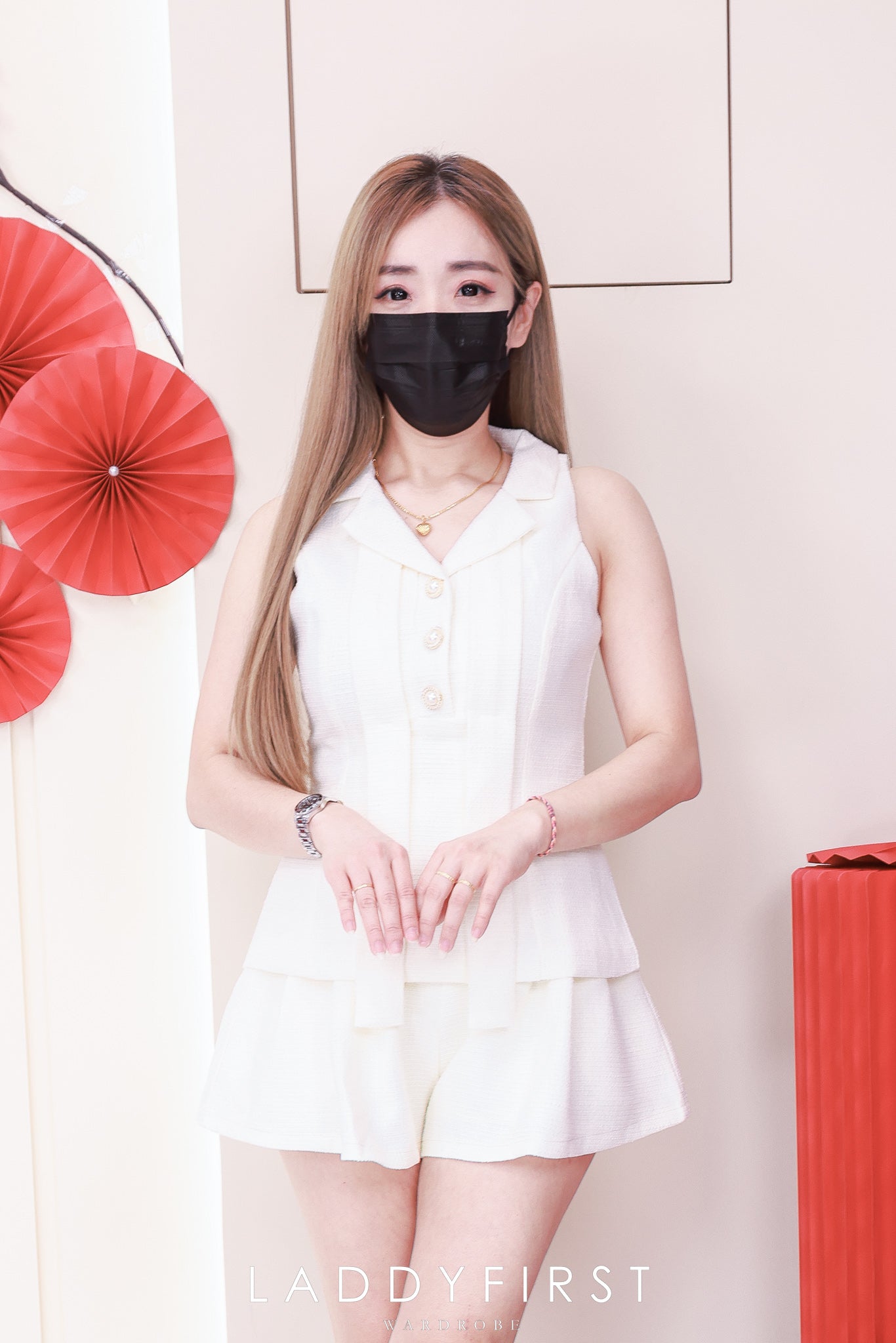 【SS21580 / 38185】高品质两件式高级感名媛小香风套装  翻领无袖连衣裙➕小香风阔腿高腰短裤 ❤️❤️