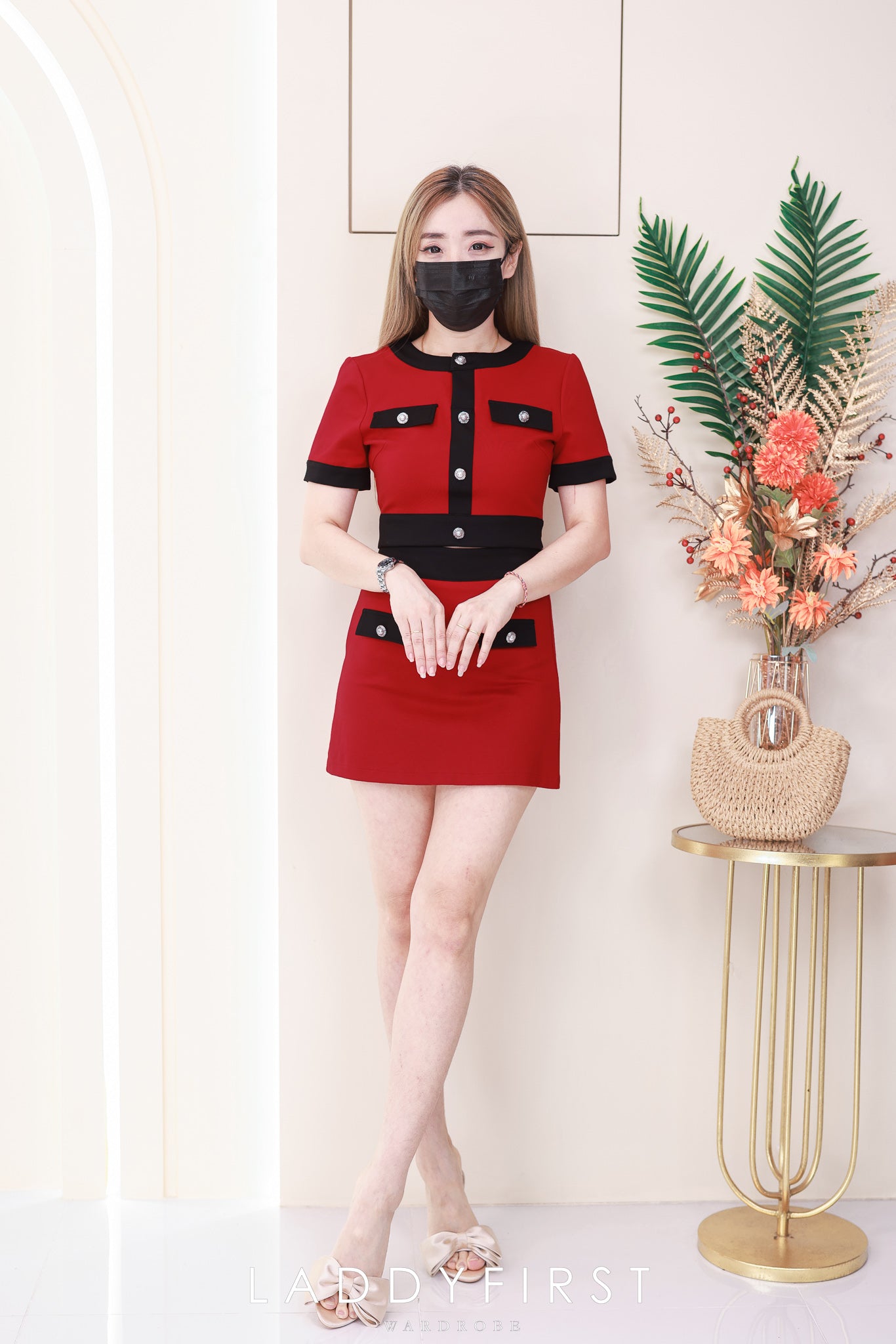【SS3513】【LFW独家小圆饼】高品质两件式高端气质罗马小香风时尚套装 圆领短袖罗马小香风上衣➕A字罗马高腰百搭裙子，内层有里布短裤 ❤️❤️ 【E-R3-C3】