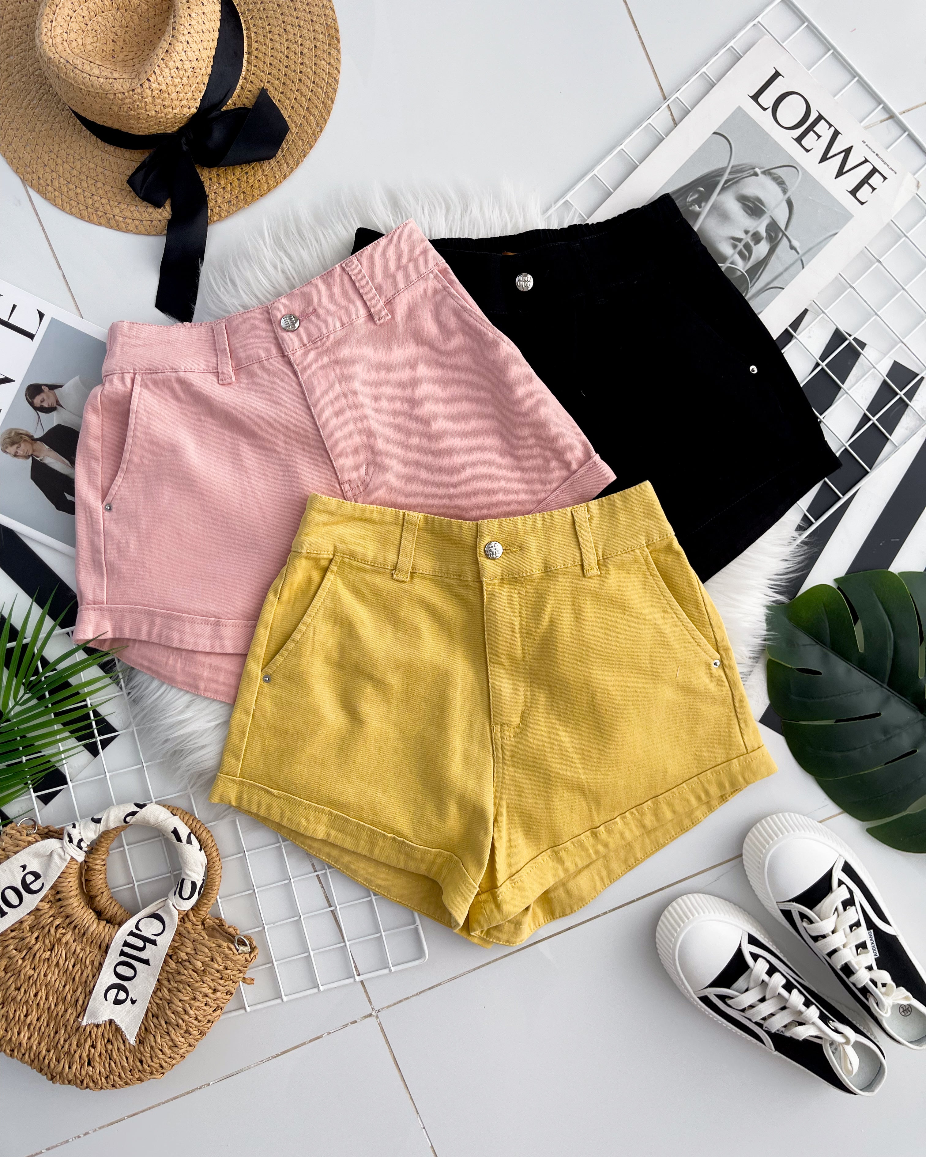【S121463-1】⚡补货预定款⚡高品质COTTON JEANS牛仔弹力高腰百搭短裤，后腰伸缩弹力，有口袋 ❤️❤️