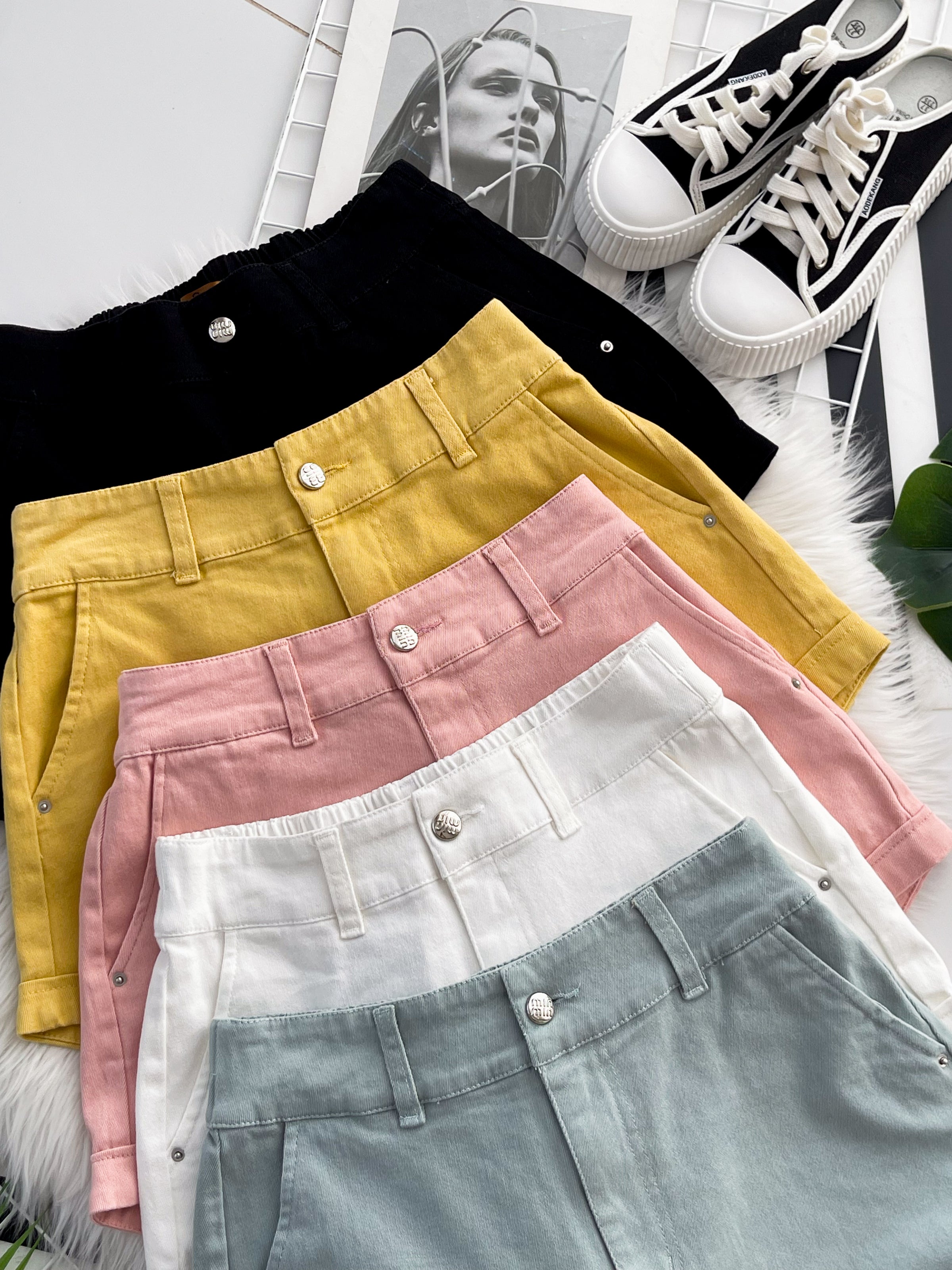 【S121463-1】⚡爆款补货预定款⚡高品质COTTON JEANS牛仔弹力高腰百搭短裤，后腰伸缩弹力，有口袋 ❤️❤️