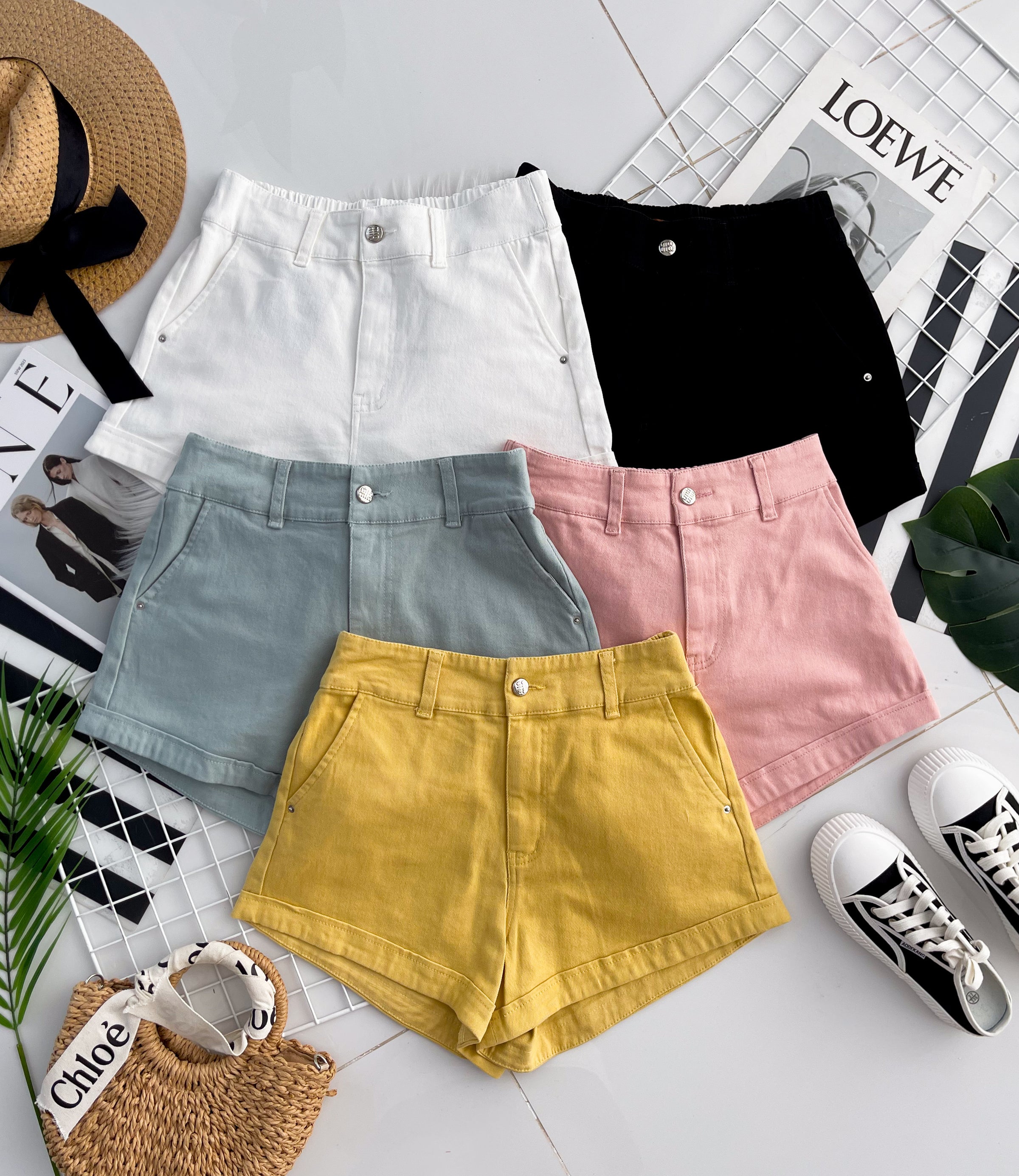 【S121463-1】⚡爆款补货预定款⚡高品质COTTON JEANS牛仔弹力高腰百搭短裤，后腰伸缩弹力，有口袋 ❤️❤️