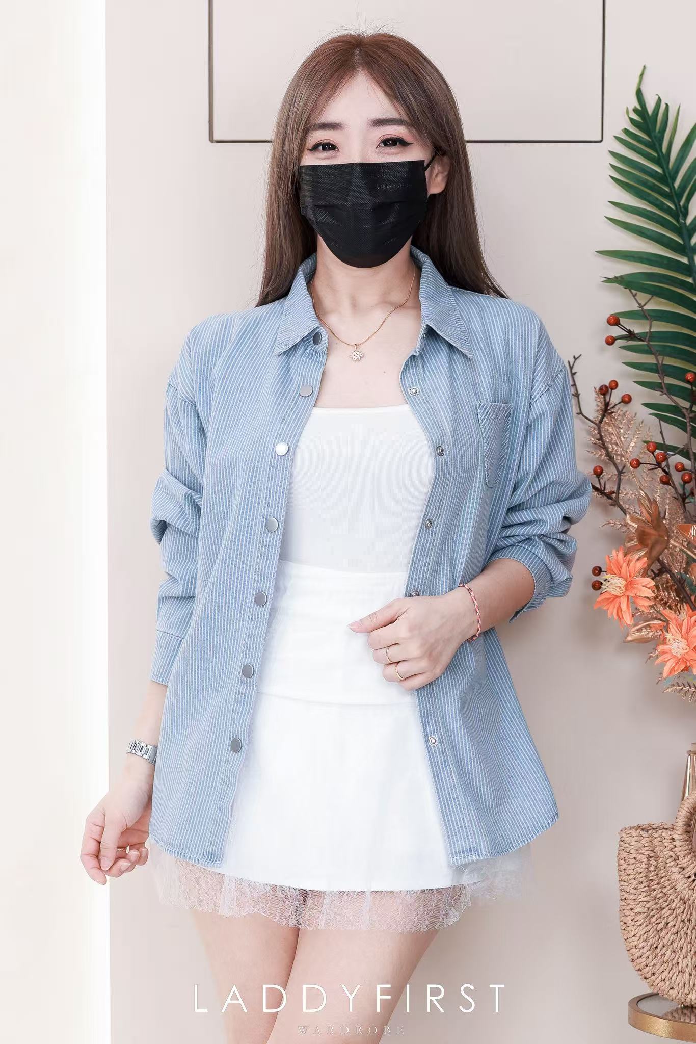 【SS6616】高品质两件式欧美气质时尚条纹牛仔套装 翻领长袖牛仔衬衣外套➕网纱蕾丝高腰裙子，内层有短裤 ❤️❤️