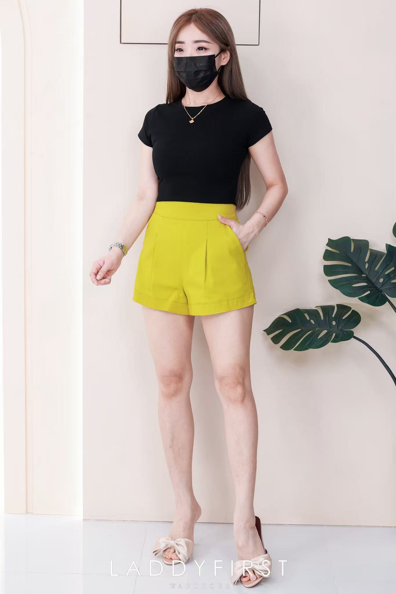 【S38643】独家爆款高品质版型绝美高腰显脚长高腰西装百搭短裤，有口袋 #内层有里布 #百搭必备 🔥🔥 【B-R2-C4】