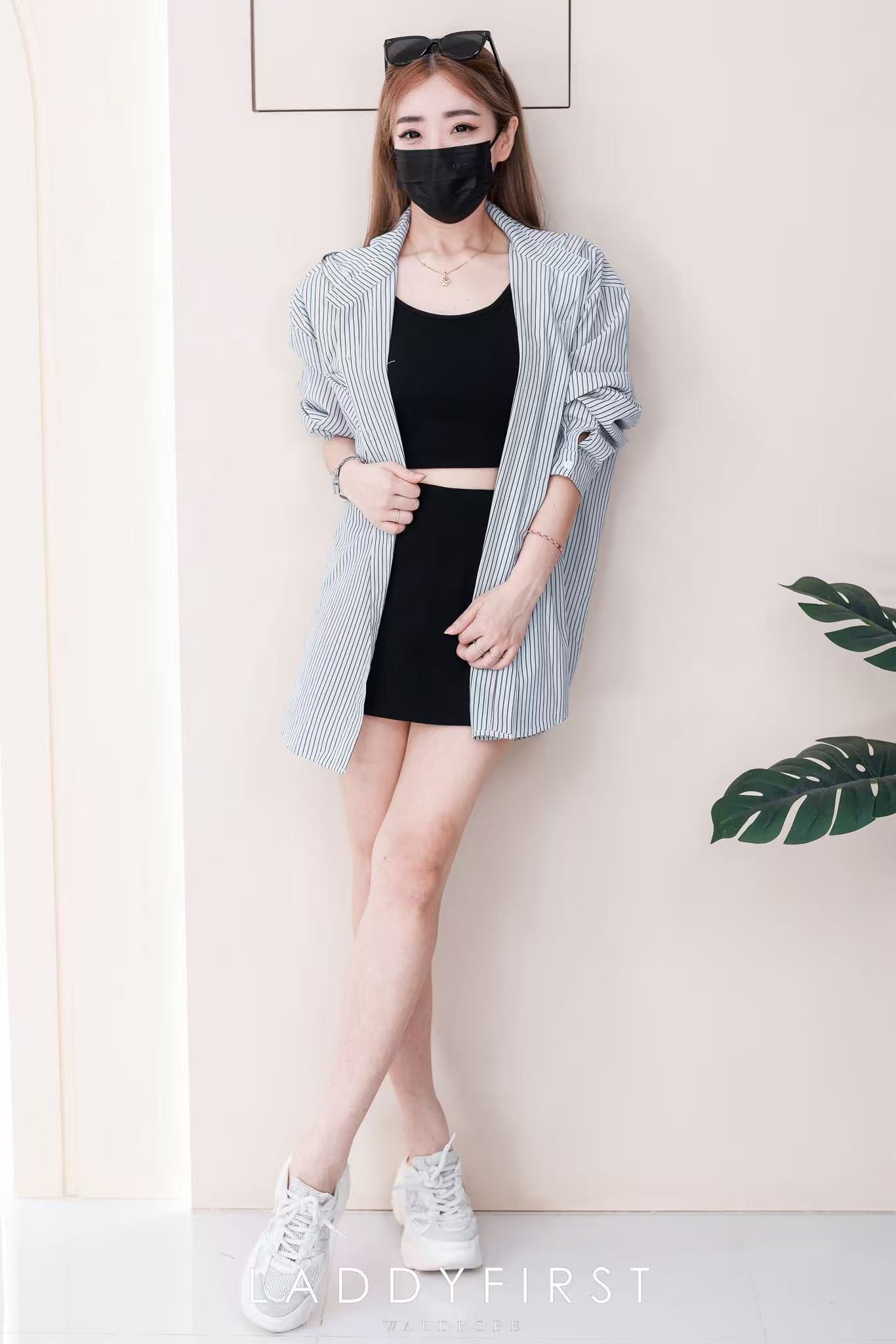 【SS25186】*强力推荐款＊高品质韩版三件套 , 衬衫连帽外套 ➕ 厚棉背心 ➕百搭裤裙 ❤️