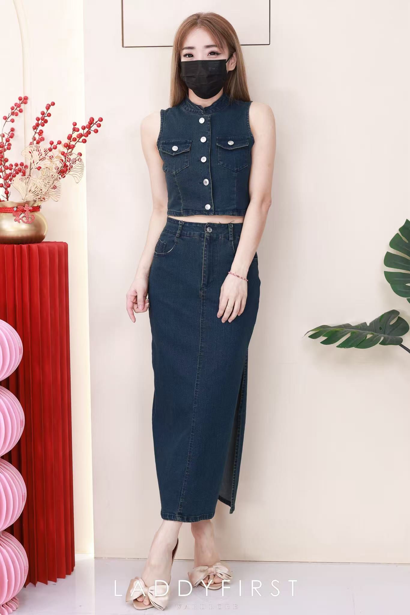 【SS21723 / 37601】高品质两件式韩系御姐风气质牛仔套装 马甲式牛仔上衣➕侧边开叉设计牛仔高腰长裙❤️❤️【B-R1-C4】