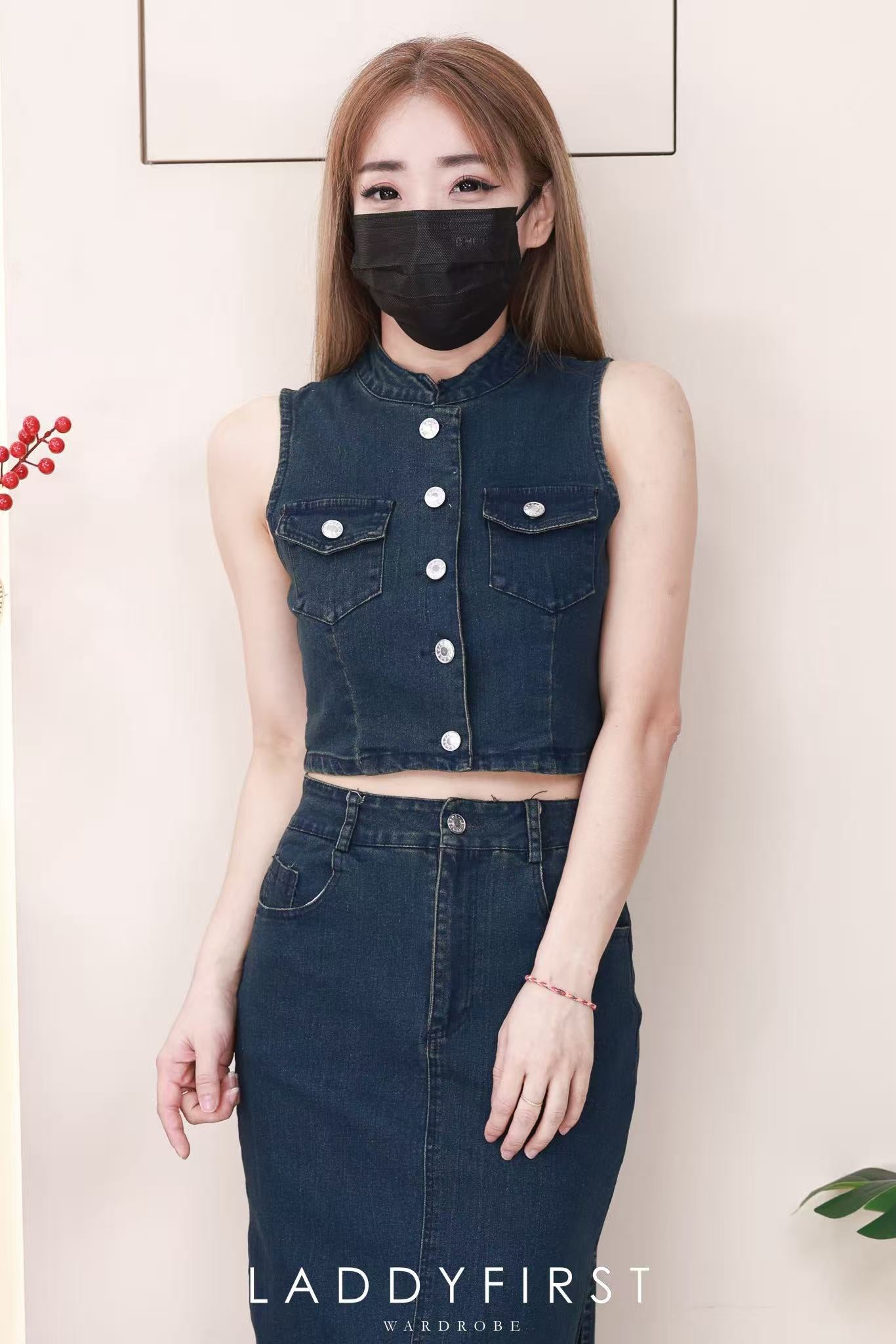 【SS21723 / 37601】高品质两件式韩系御姐风气质牛仔套装 马甲式牛仔上衣➕侧边开叉设计牛仔高腰长裙❤️❤️【B-R1-C4】