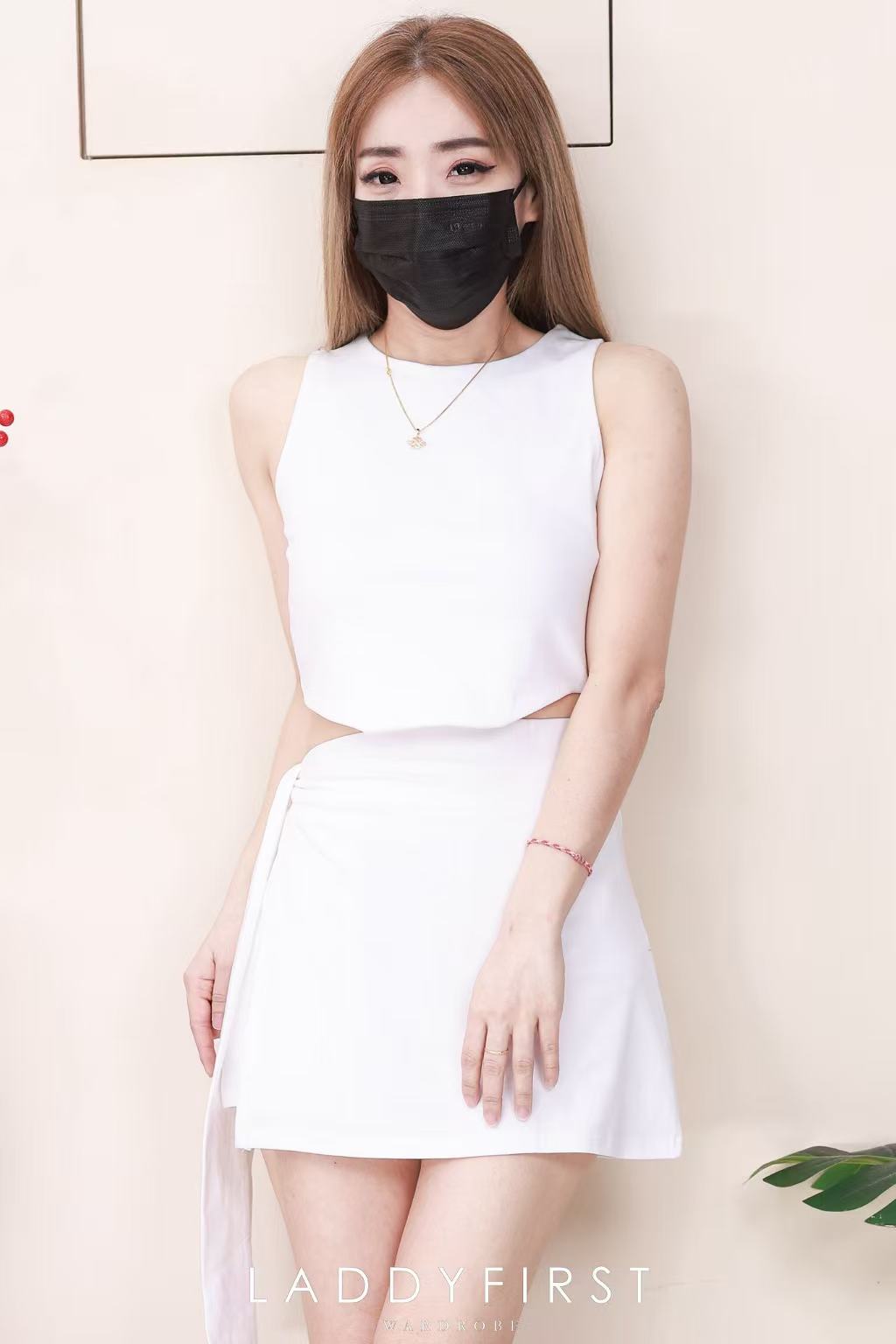 【SS21759 / 3443】高品质三件套套装 前面双层无痕弹力无袖上衣➕松紧腰弹力纯棉短裤➕自搭绑带外层裙子 ❤️❤️