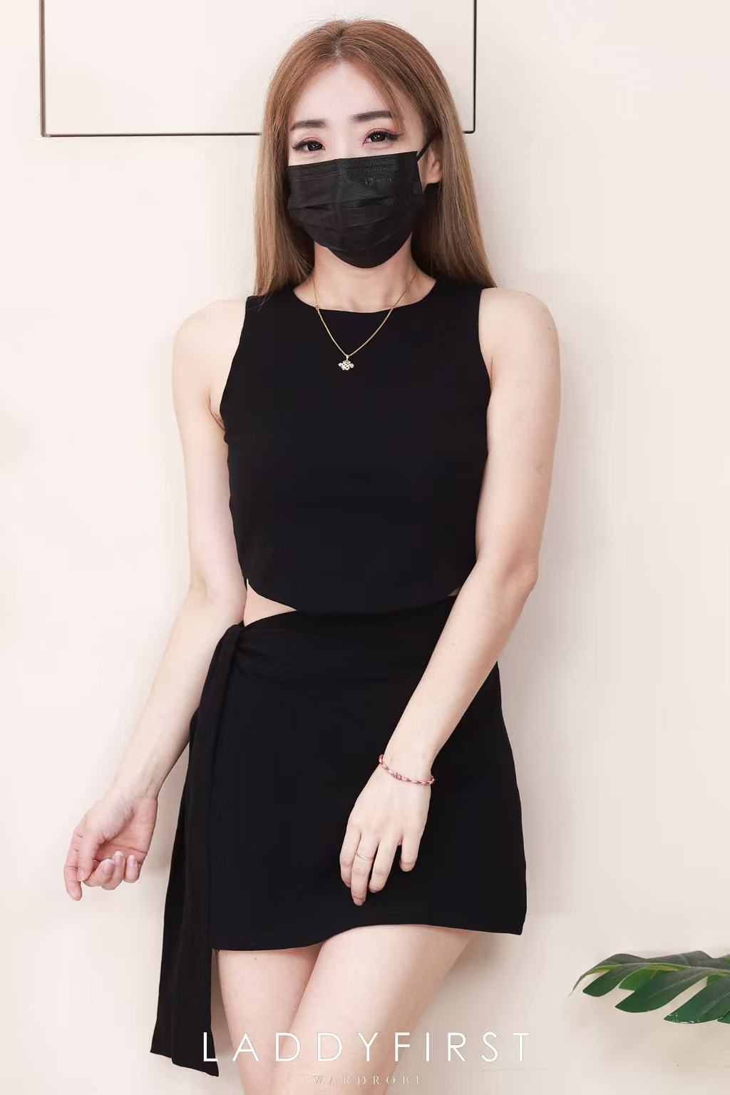 【SS21759 / 3443】高品质三件套套装 前面双层无痕弹力无袖上衣➕松紧腰弹力纯棉短裤➕自搭绑带外层裙子 ❤️❤️