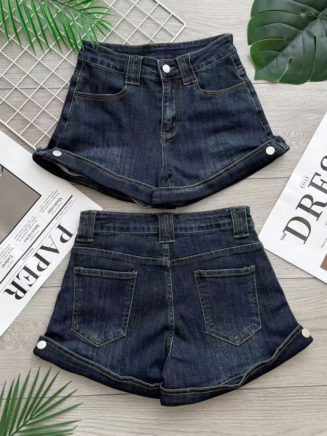【S4629】高品质Cotton Jeans弹力牛仔百搭折边纽扣短裤 , 有口袋 ❤️