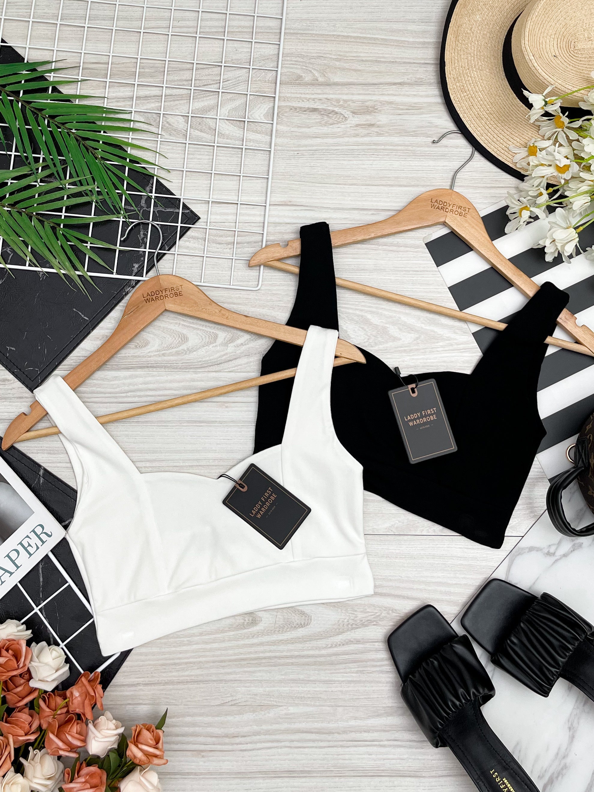 【T661611】无独家爆款高品质无拼缝双层爱心领口百搭背心内搭上衣