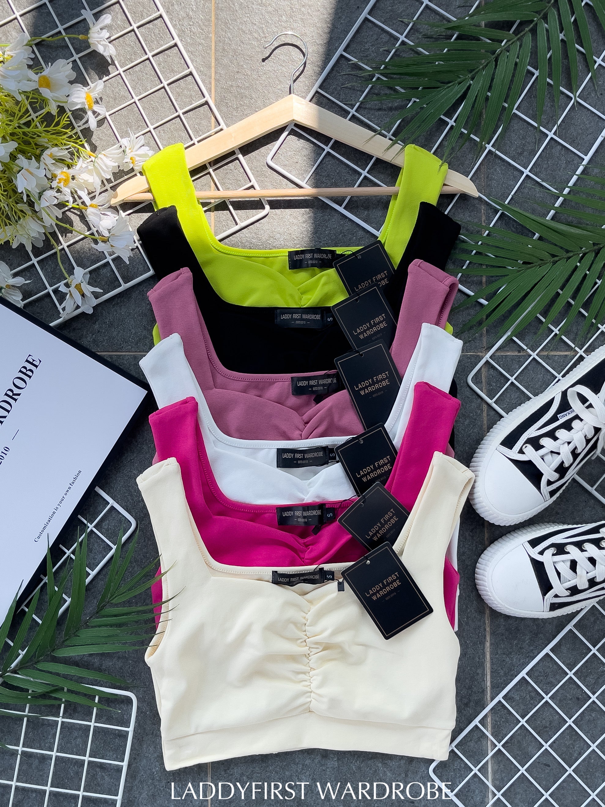 【T3333】独家爆款简约百搭短版无袖内搭上衣 【B-R3-C6】