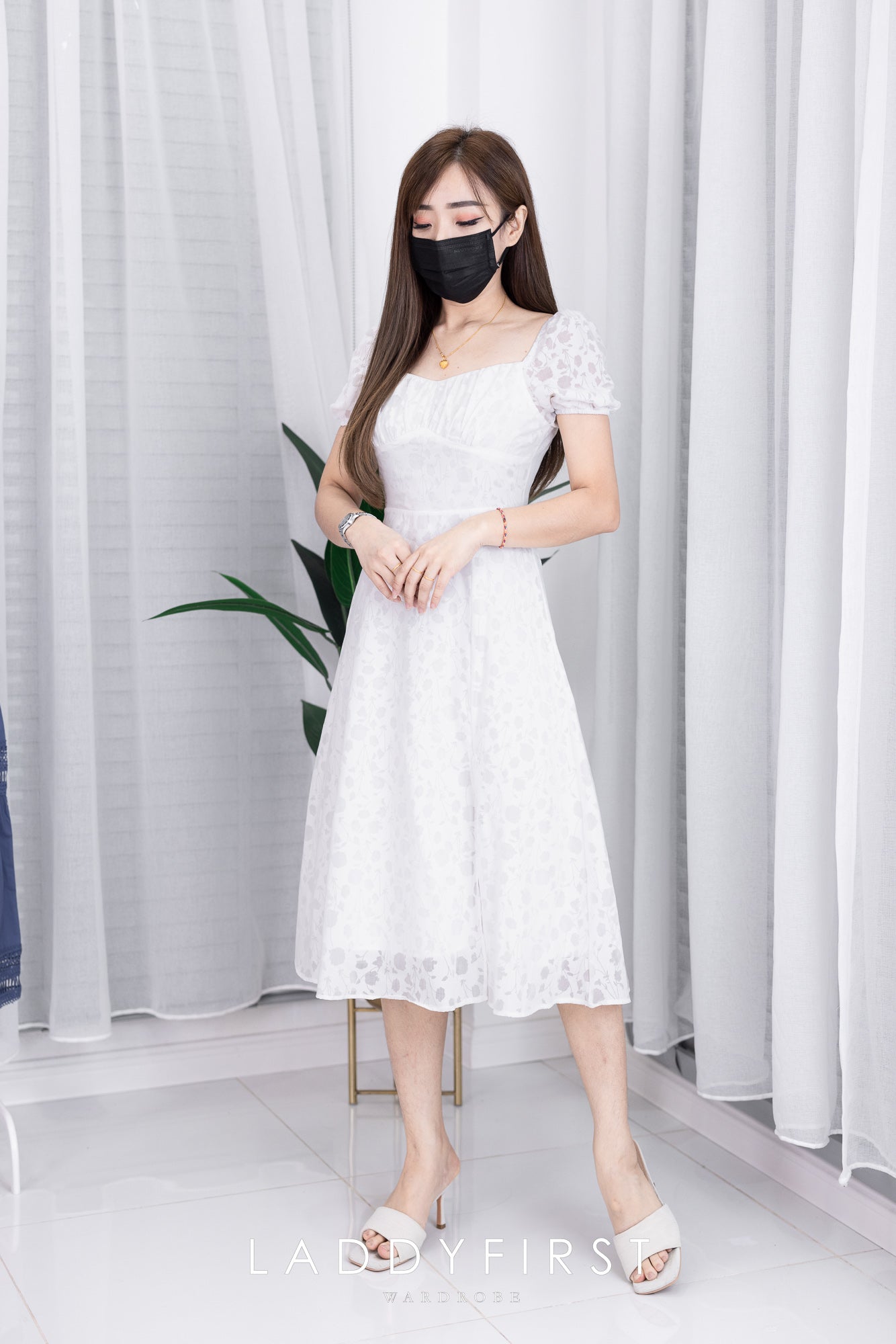 【D81075】小心机泡泡袖收腰碎花雪纺连身裙子