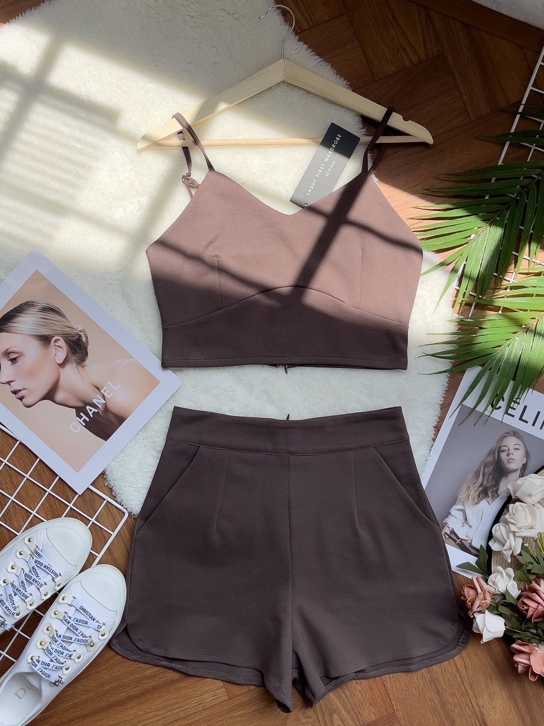 【SS14152】独家爆款两件式罗马弹力时装上衣 无袖肩带上衣，肩带可自行调节➕高腰短裤，有口袋【A-R1-C3】