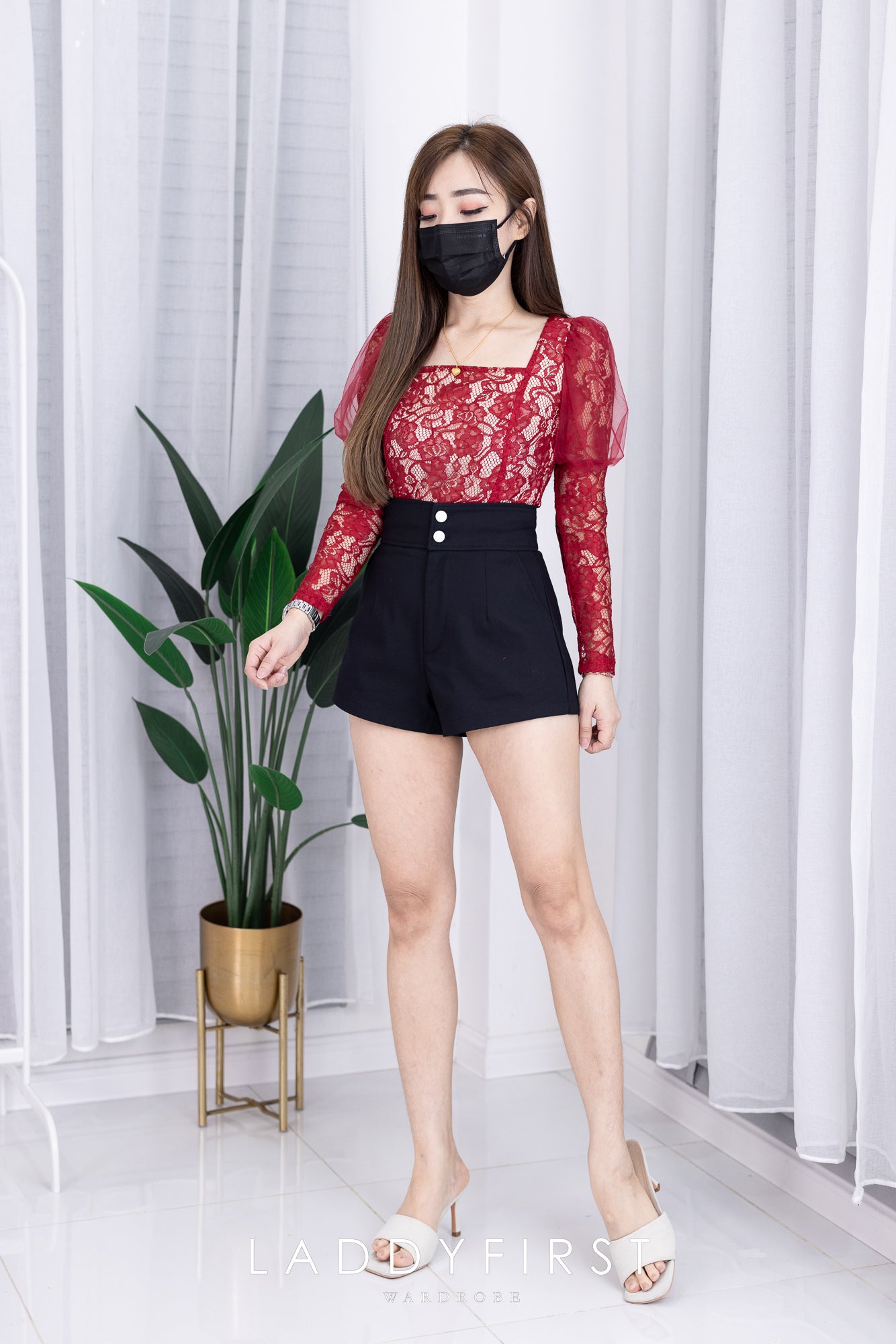 【T8224581】方领蕾丝钩花网纱时装上衣【A-R1-C3】